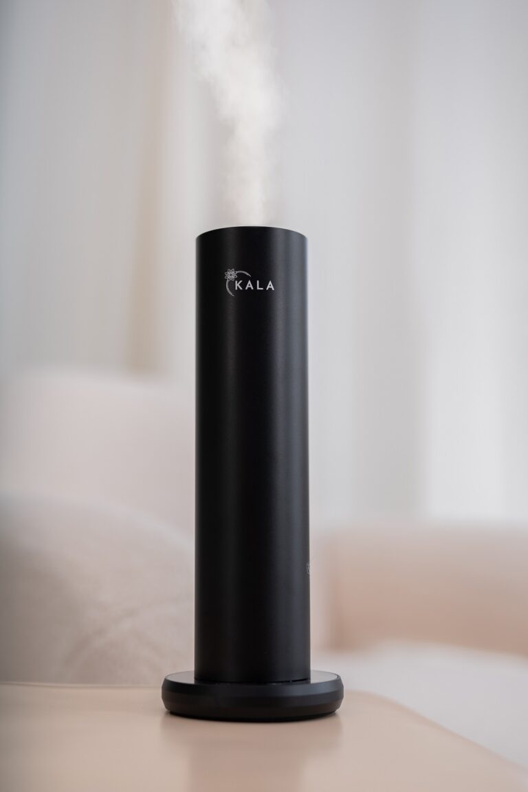 dyfuzor zapachowy ifresh minitube czarny w trakcie pracy